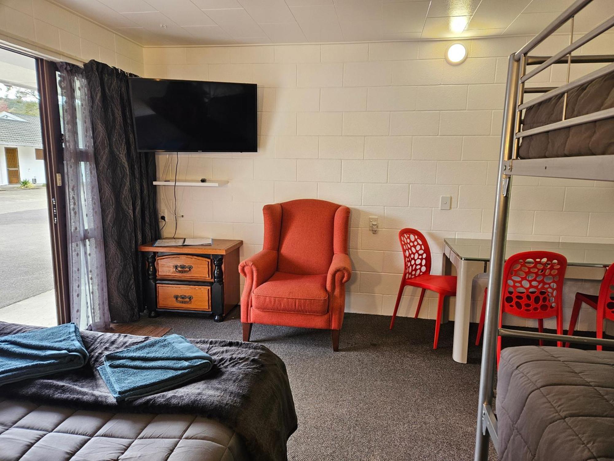 Kawerau Thermal Motel Bagian luar foto