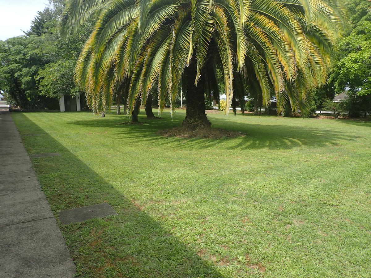 Kawerau Thermal Motel Bagian luar foto